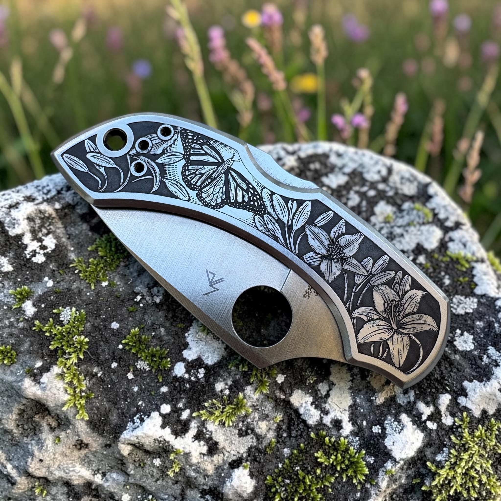 Spyderco Dragonfly with Engraved Lilies and Butterfly - Back Engraved