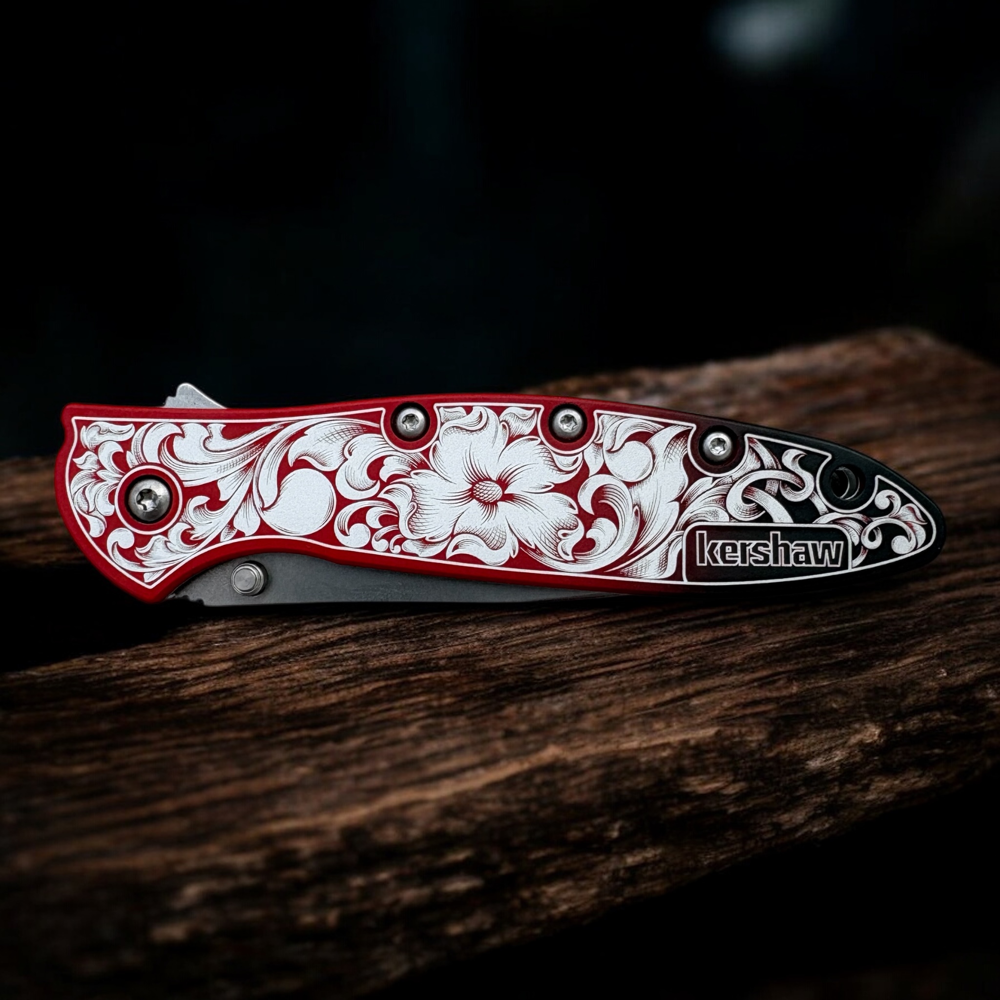 Kershaw Leek - Red Gradient - Engraved Floral - Front