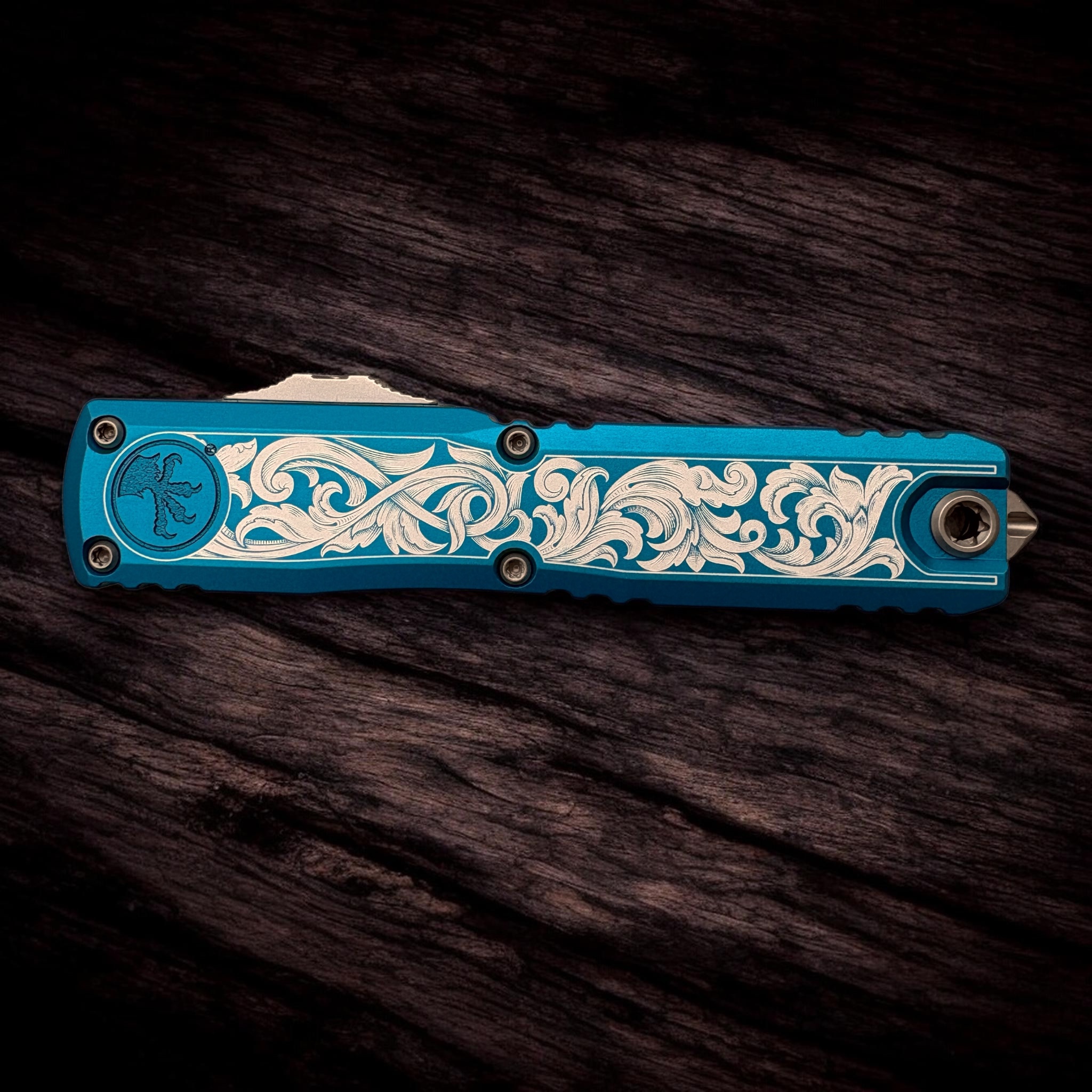 Microtech Ultratech - Blue Anodize - engraved scrolls